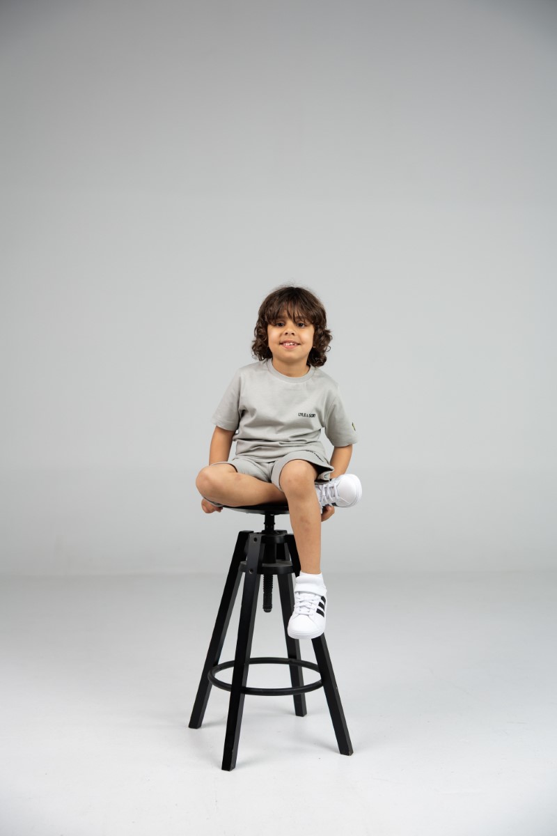 Signature Short‑Sleeve Tee with Minimalist Print - Image 3