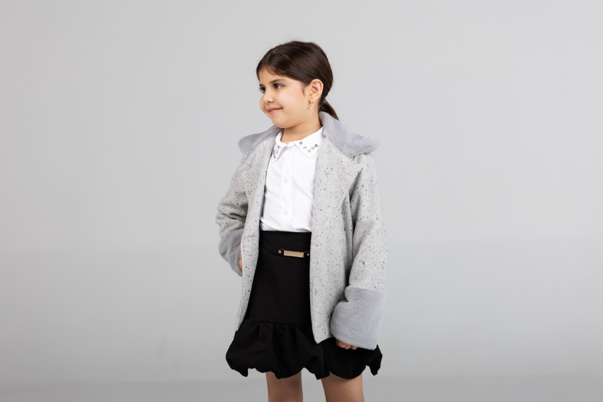 Button‑Front Shirt with Decorative Collar Detail